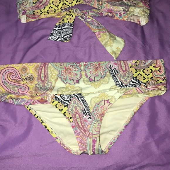 Like NwoT ondadeMar swim suit bikini 2 piece rine stones jems size 6 - Picture 3 of 6